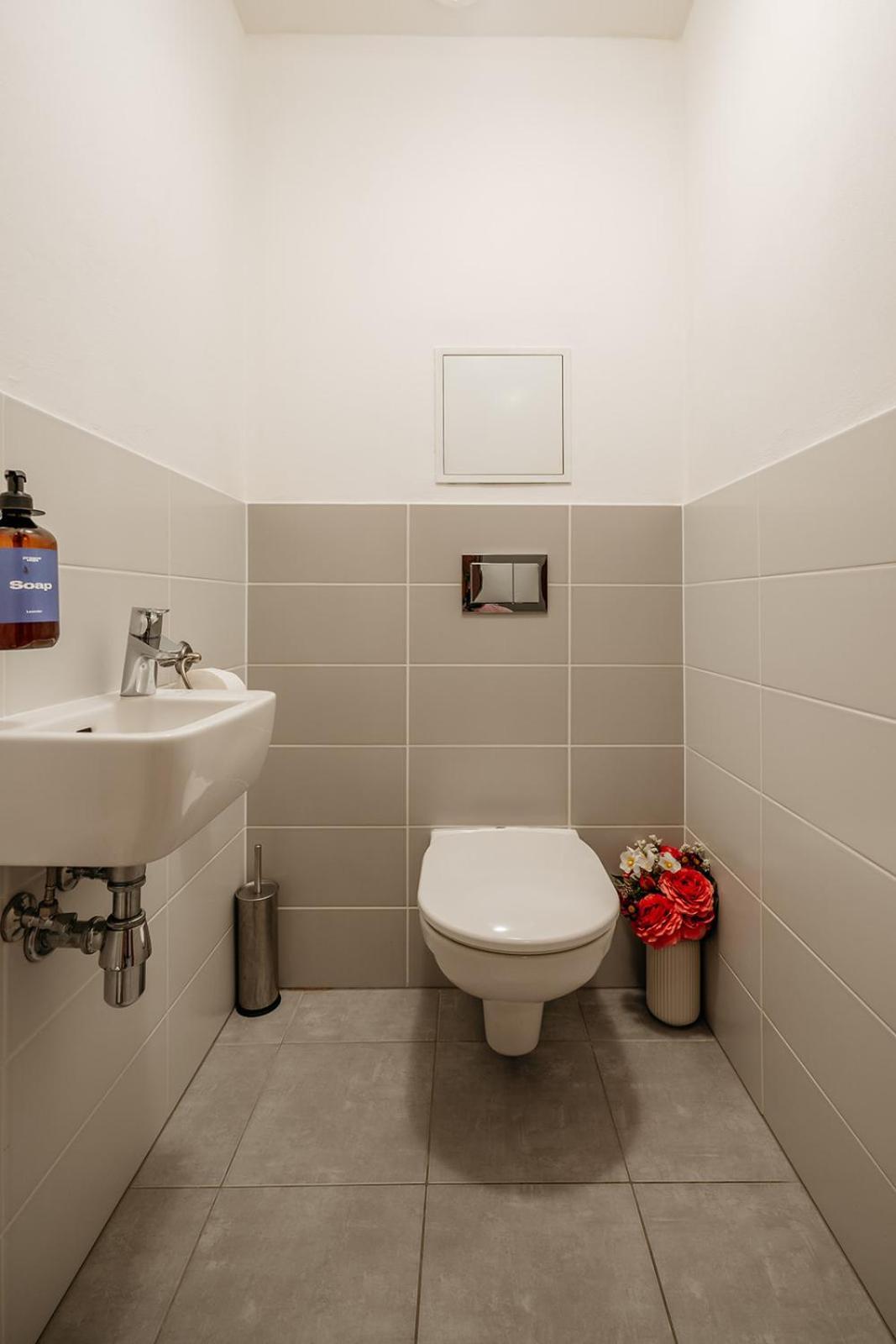 Prague Days - Bright Apartment - Balcony - Private Parking Экстерьер фото