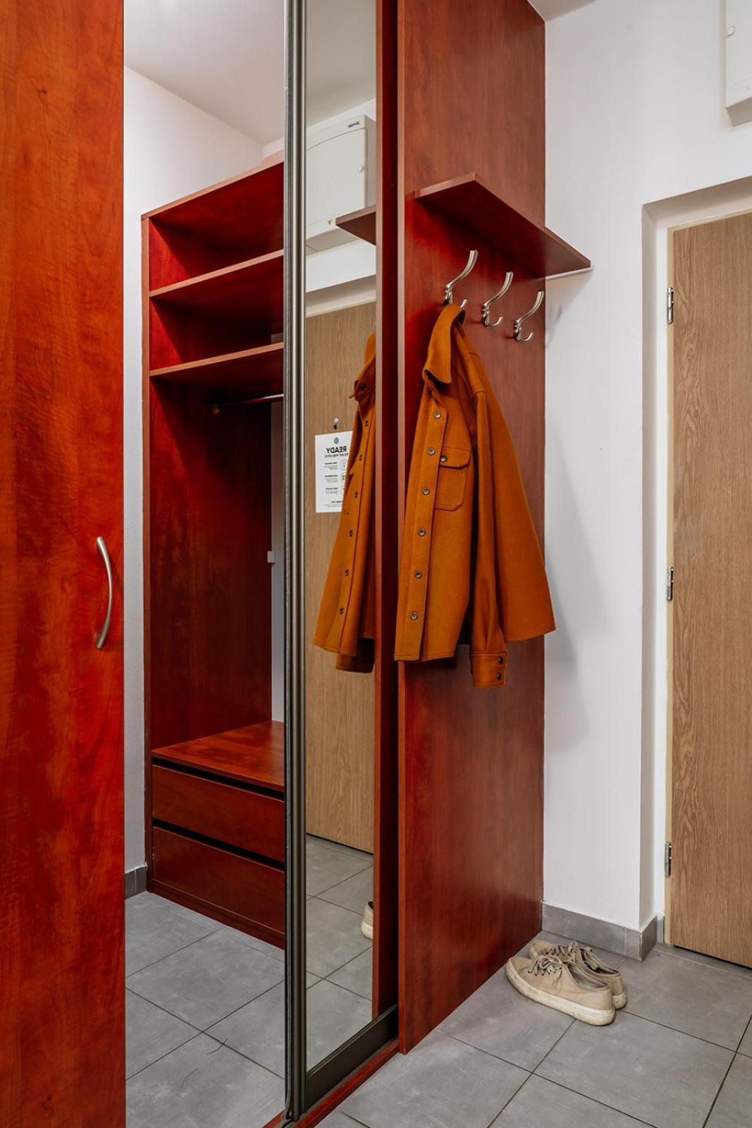 Prague Days - Bright Apartment - Balcony - Private Parking Экстерьер фото